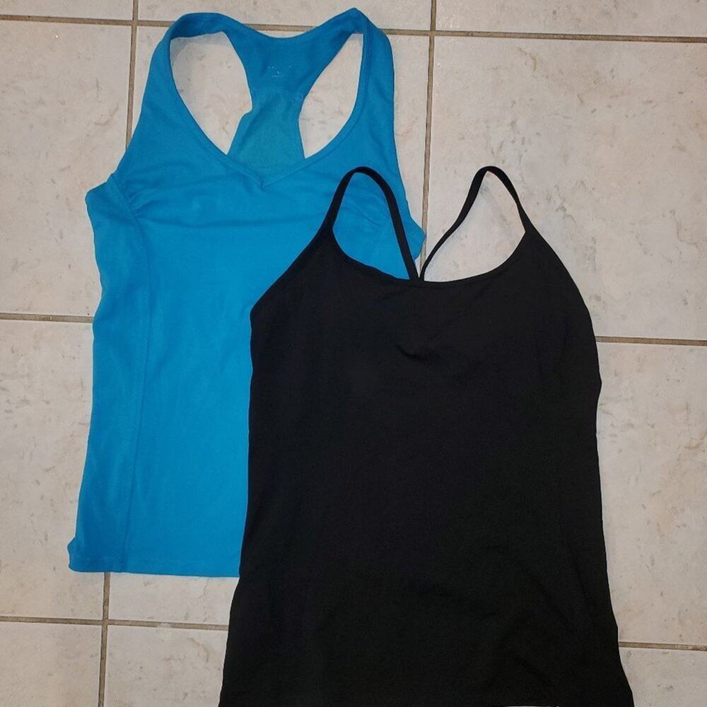 2/1 Fitness Sleeveless Tops EUC